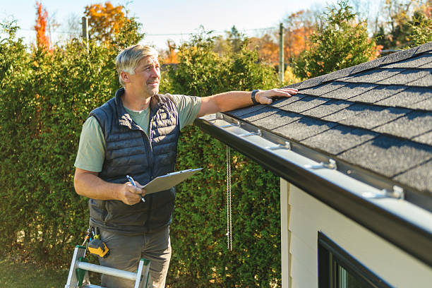 Professional Roofing technician working in Blue Mountain, MS